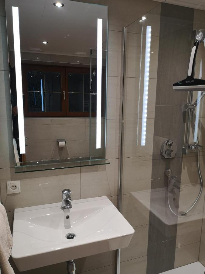 Gaestehaus Luxner Штрас-им-Циллерталь Экстерьер фото